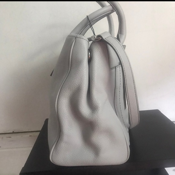 NWT, Marc Jacobs leather shoulder bag - Picture 3 of 7